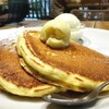 J.S. PANCAKE CAFE - カスタマイズクラシックパンケーキ(￥1210)
                、アイスクリーム　ミルク(￥0)
                、ハニーソルトバター(￥0)
                、カスタードクリーム(￥0)。美味しいんだけどモヤモヤ。