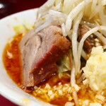 ラーメン二郎 - 豚の厚み