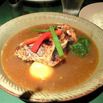 札幌スープカリー アナンダ - チキンカリー　￥1000　チキンがとろけてました。