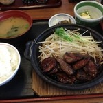 街かど屋 - 熟成ハラミ定食