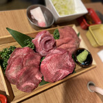 焼肉 一心たん助 - 