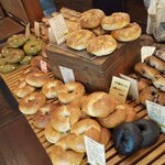 ベーカリー燈 - ベーグルの山