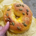 ベーカリー燈 - カボチャとカマンベールチーズ