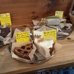 ベーカリー燈 - ブレッドケーキ類