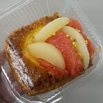 ベーカリー燈 - グレフルと梨のデニッシュ