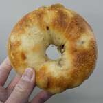 ベーカリー燈 - ラムレーズンのベーグル