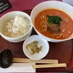 亀山ゴルフクラブ - ◎陳健一の担々麺¥1.430
　※小ライス(大盛可)・ザーサイ付