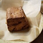 ベーカリー燈 - 酵母スコーン(マロングラッセ)