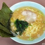 横浜らーめん 本牧家 - ラーメン並固め多め