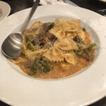 カフェ アンド カンティーヌ ノートル - 菜の花と牛肉のラグー、ファルファッレ