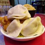 四川厨房 随苑 - 青椒肉絲焼きそばセット750円（ランチは、鶏唐揚げ４個、炒飯ほか食べ放題）