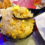 四川厨房 随苑 - 青椒肉絲焼きそばセット750円（ランチは、鶏唐揚げ４個、炒飯ほか食べ放題）