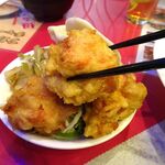 四川厨房 随苑 - 青椒肉絲焼きそばセット750円（ランチは、鶏唐揚げ４個、炒飯ほか食べ放題）