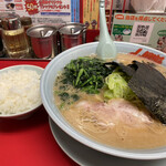 Ramen Yamaokaya - 醤油大盛(¥880)+ほうれん草(¥120)+クーポン半ライス