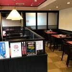 浜っ子ラーメンセンター本部 - 内観 入口左側