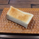 大雄山線駅舎カフェ1の1 - 守谷のパンのトースト
