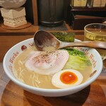 ヌードルワークス - 定番？の「らぅめん」