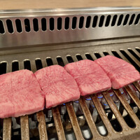 焼肉うしごろ 西麻布本店 - 究極の黒タン 厚切り