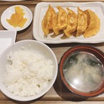 餃子とカレーザンギの店 点心札幌 - 焼き餃子定食