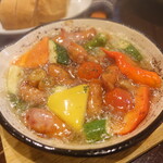 Pottsuri - ピリ辛ソーセージと野菜