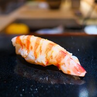 鮨 あらい - 車海老の出汁でサッとボイルした車海老。レアな食感がたまりません。