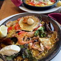 Bar Espanol LA BODEGA 大阪店 - きっと一番人気の定番パエリア