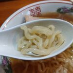 喜多屋 - 曽我製麺の中太麺