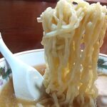 喜多屋 - 縮れ麺がスープと絡む　旨い！