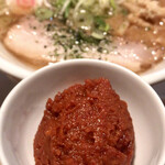 からみそラーメン ふくろう - 辛みそ別盛りで