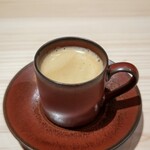 御料理 良所 - コーヒー！いい色のカップとカップソーサー