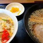Fuku Chan Ramen - ミニ丼セット(京風醤油ら～めん、チャーハン) 946円