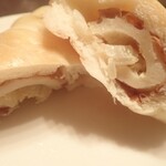 Yotsuba Bakery - 「ちくわパン」ちくわの中にツナも入ってる本格派