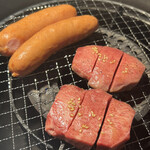 老舗精肉店直送 岡崎焼肉 飛騨牛の奴隷 - 