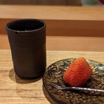 天ぷら たけうち - 美味しいベリーとお茶