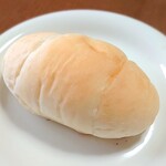 Kico - ロールパン(100円)は2個購入。＋100円であんバターを入れてもらうことも出来る