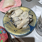 根室花まる - 牡蠣握り　デカ‼️