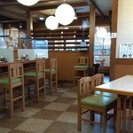 手打ちうどん 丸亀 - 店内