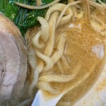らーめん芝浜 - みそらーめんの麺とスープアップ