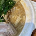 らーめん芝浜 - みそらーめんのスープアップ