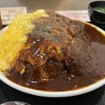 わ楽 - オムライス　横から