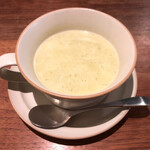 アルカフェ - フルセットのカリフラワーのスープ