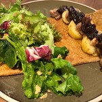 アルカフェ - 塩豚ソテーに干し柿ソースのガレット