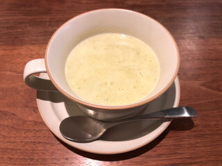 アルカフェ - フルセットのカリフラワーのスープ