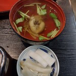 まじ満 - 肝吸いは別料金