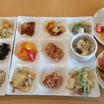 Natural Garden - 15分弱で1回目:ローストビーフサラダ、惣菜、温製料理、デザート、ホットコーヒー