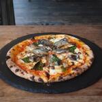 INTO THE WILD - 料理写真:WILD PIZZA M