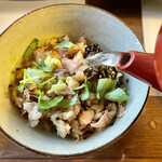 たから - 残りの半分は薬味を乗せて、お出汁をかけて…お茶漬け風に♪̊̈♪̆̈ これまた美味しいなぁ〜ლ(´ڡ`ლ)　