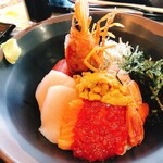 Maguro Jinja Ise - 圧巻の海鮮丼