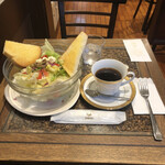 ぽえむ - グリックサラダ(トースト添え) 、ブレンドコーヒー