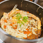 和デメキン - 蟹釜飯の甲羅を取ったら